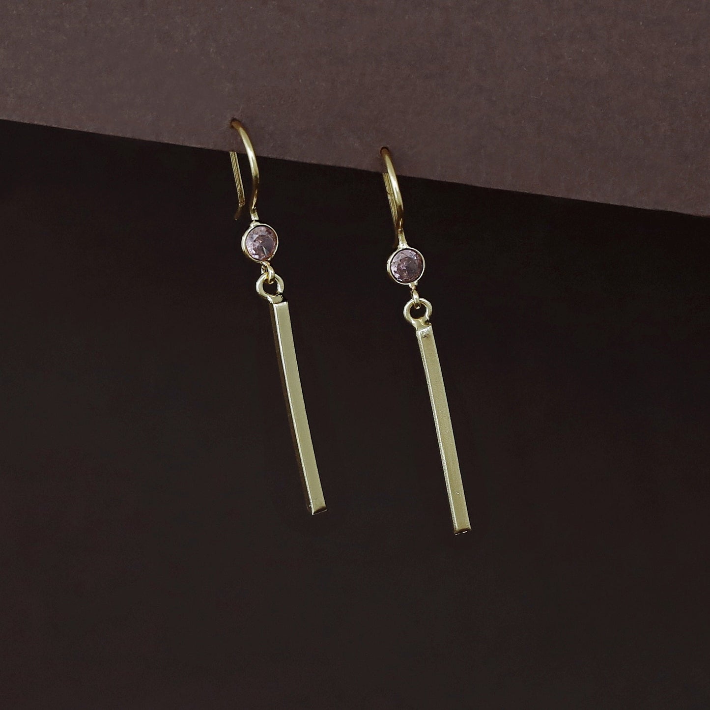 Golden Sticky Glossy Round Drop